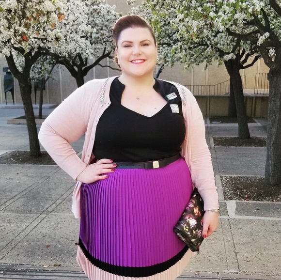 Meet your Posher - Picture 7 of 8